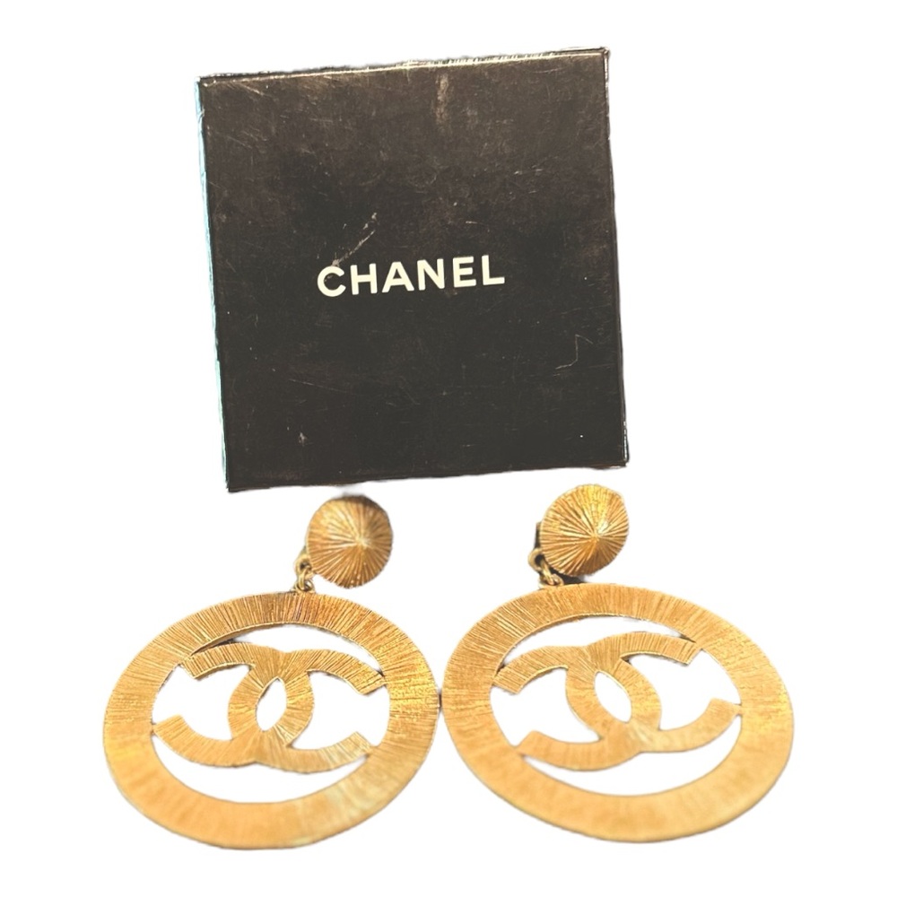 Chanel Vintage Large Sunburst CC Drop Clip-on Earrings. Excellent condition.